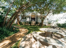 Nkosi Guest Lodge