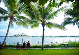 Vinh Hung Riverside Resort & Spa