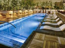 The Laylow, Autograph Collection