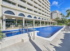 Cairns Harbourside Hotel