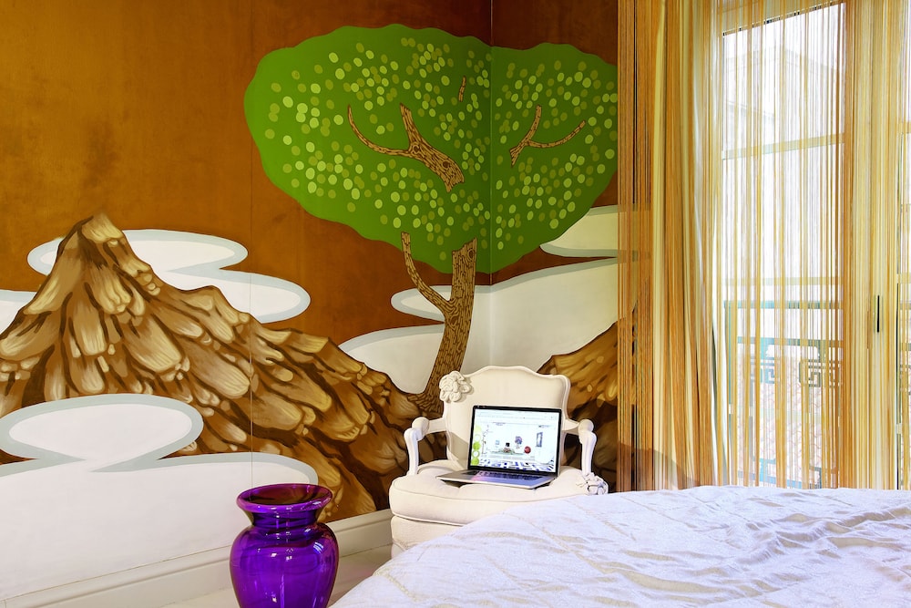 Guestroom