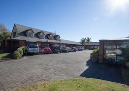 Alton Lodge Motel