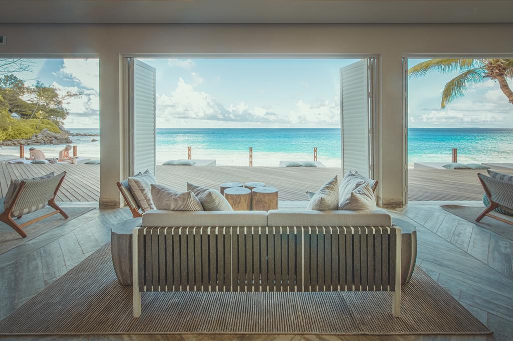 Carana Beach Hotel