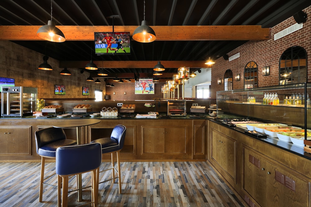Sports bar